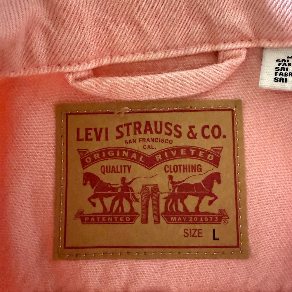 LEVI’s Original Puff Sleeve Trucker Jacket - Picture 5 of 12